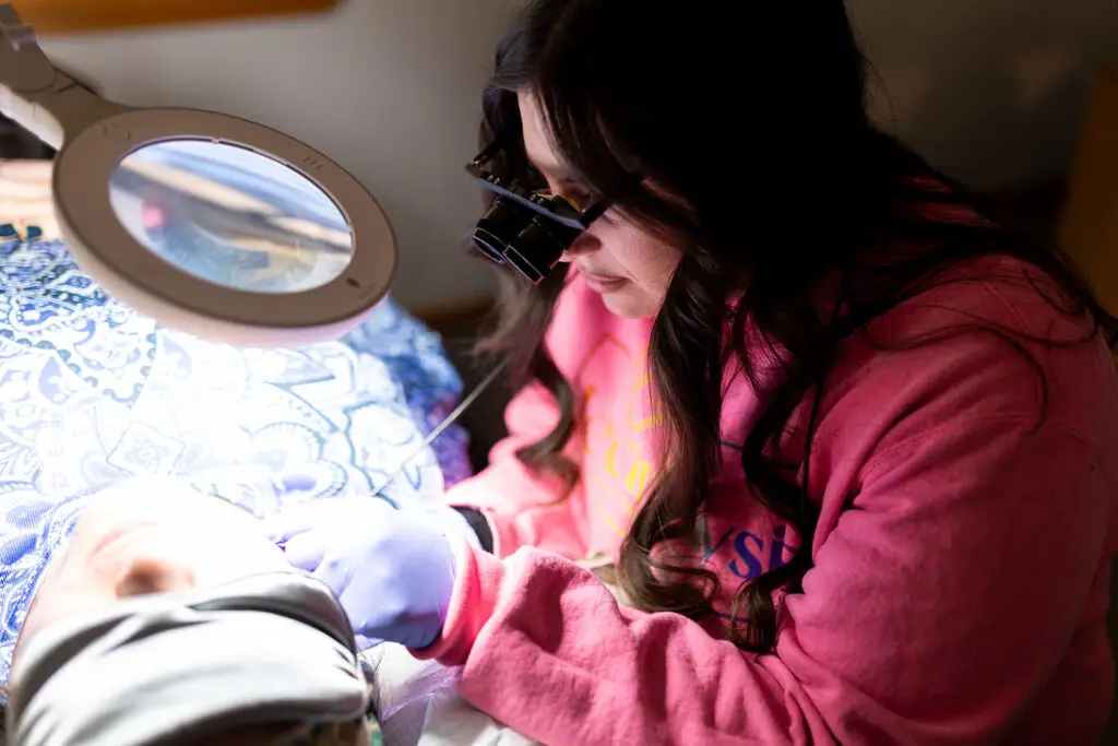 Employee at Ober Yahr Electrolysis performing Electrolysis 