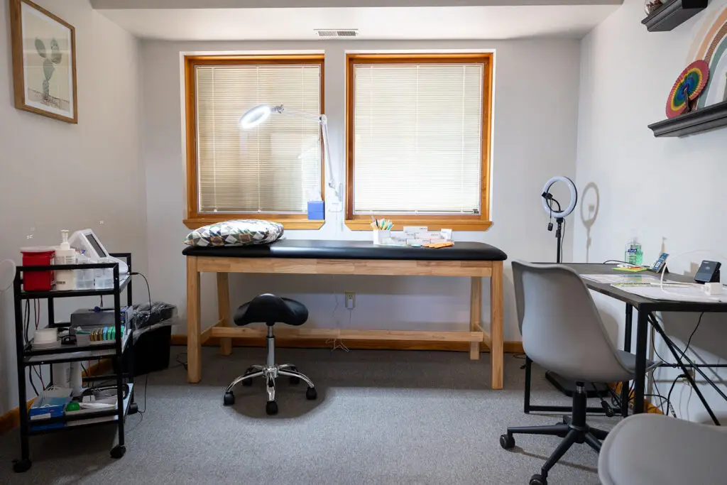 Ober Yahr Electrolysis offers Hair Electrolysis in clean, comfortable rooms for patients.