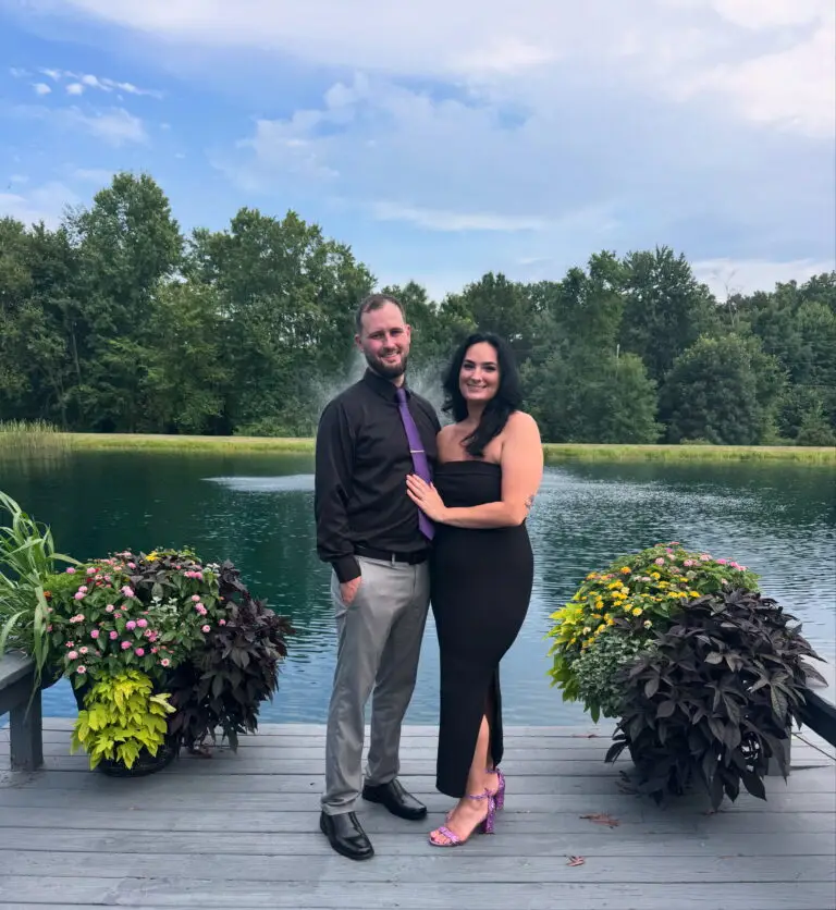 Jaide Brown honors every single day. As an electrologist, Jaide is known for her compassionate approach, attention to detail, and the genuine care she brings to each appointment.
